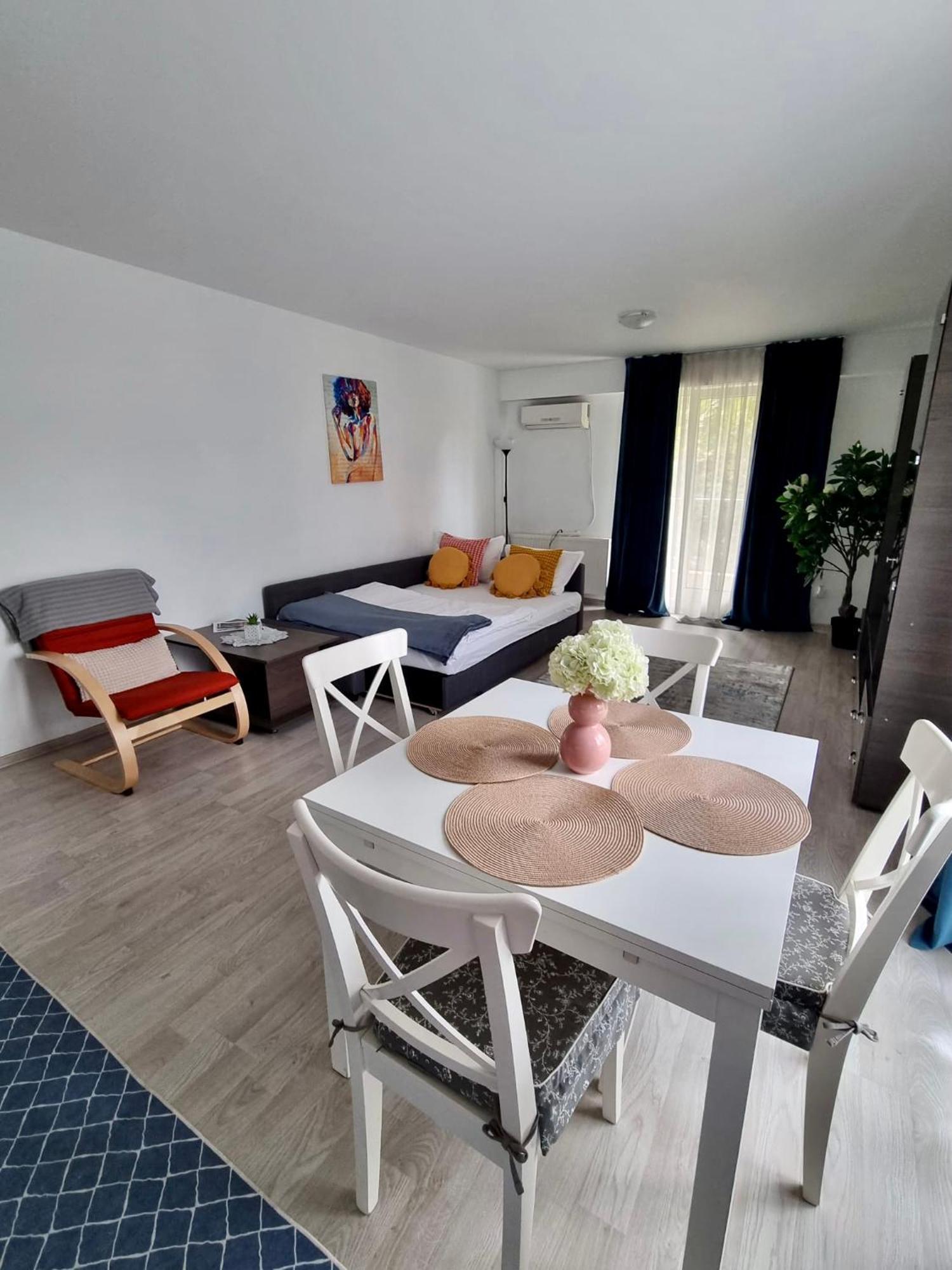 Fly Airport Residences & Therme-Self Check-In Otopeni Exterior photo